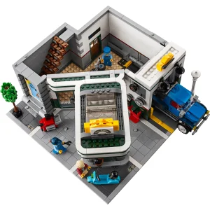 Corner Garage (2569 Pieces)