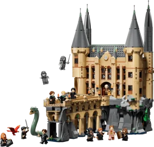 Compatible Hogwarts Castle East Wing (2164 Pieces)