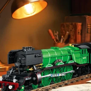 DK Motorized Flying Scotsman Steam Train with Tracks (1147 Pieces)